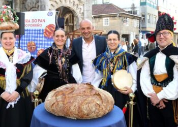 O Porriño se convierte en capital del pan con una feria que ensalza su historia y calidad