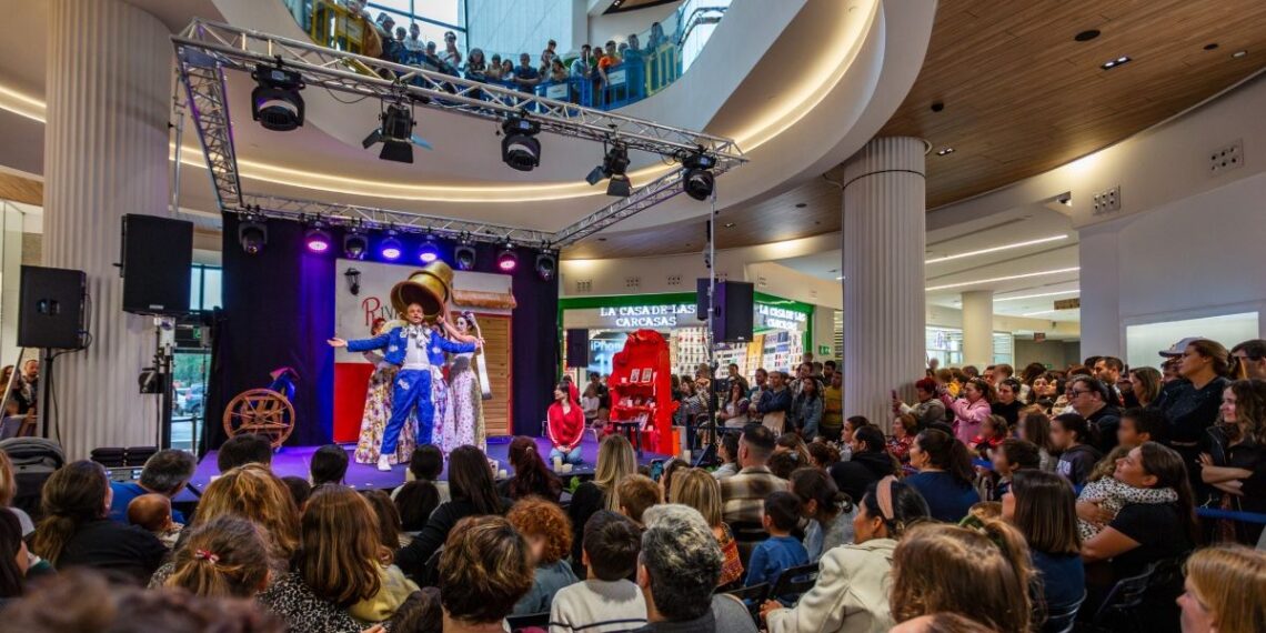 Conciertos y comedia gratis para convertir el CC Gran Vía en el "planazo" de viernes en Vigo