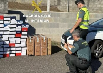 Interceptada una carga con un centenar de zapatos de procedencia ilícita en Tui