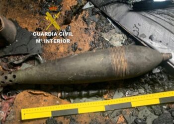 Desactivan un artefacto explosivo de la Guerra Civil encontrado tras un incendio en Cambados