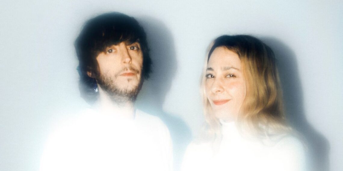 Directos Vibra Mahou cierra su gira en Vigo con una última noche llena de música en directo