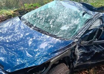 Tragedia en Galicia, muere un joven de 23 años tras una salida de vía en Lugo