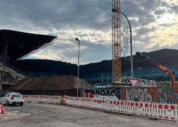La "montaña" que ya impide ver una parte de los partidos del Celta y el ambientazo de Balaídos