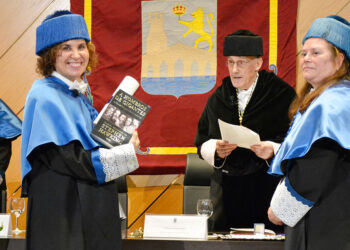 A UVigo inviste doutora honoris causa a Begoña Vila pola súa contribución na exploración do Universo