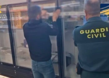 Un detenido y ocho investigados en Vigo en una macrooperación por vender alimentos en mal estado
