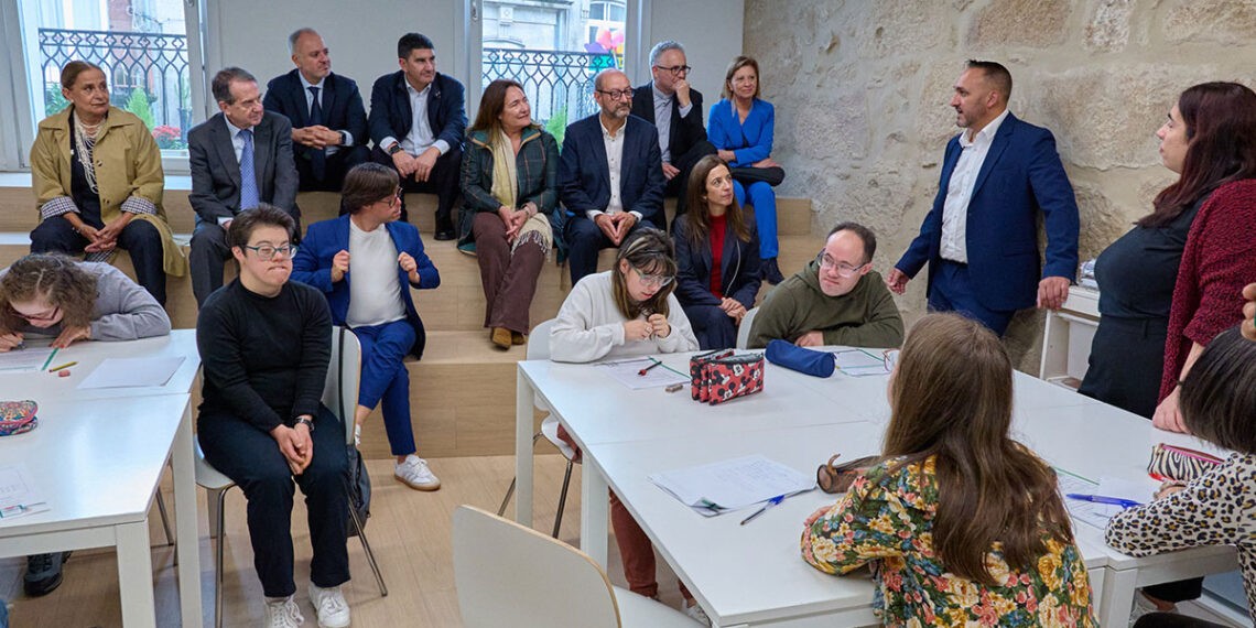 Down Vigo estrena su nueva sede en el Casco Vello de Vigo, un "logro" para todas las familias