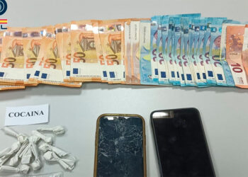 Detenido un hombre en Redondela por vender droga en las inmediaciones de centros educativos