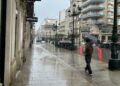 Vigo recupera los paraguas tras la vuelta de una lluvia que llega para quedarse