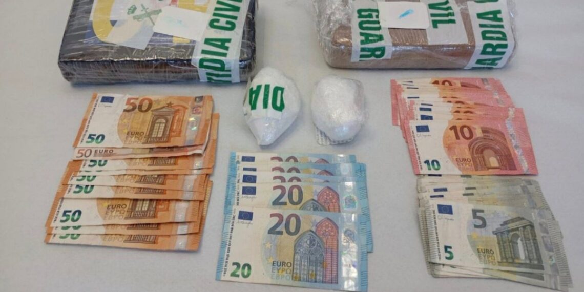 Dos personas detenidas tras desarticular un grupo dedicado al tráfico de droga en la provincia