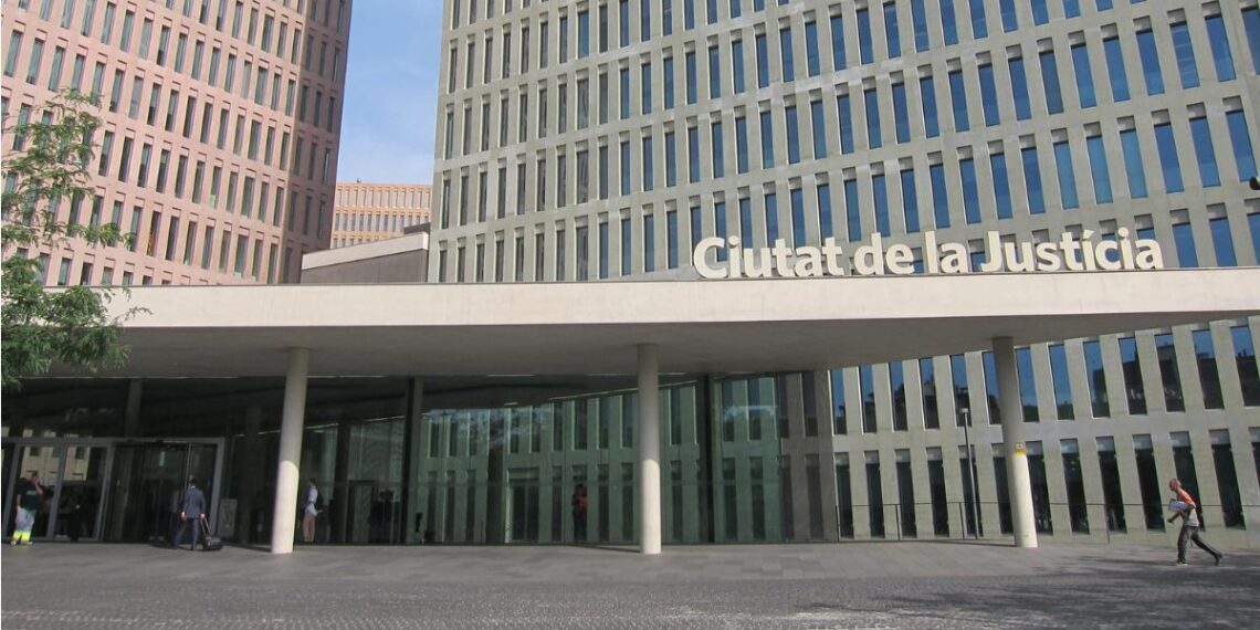 Cierran webs en España que publicitaban la la gestación subrogada tras una denuncia en Vigo