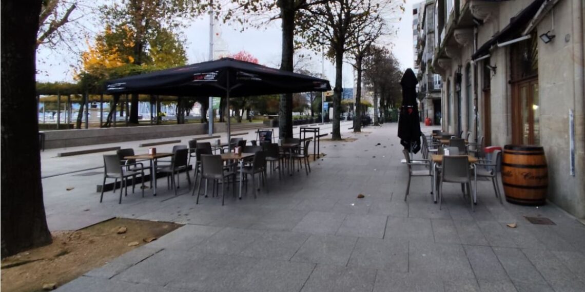 Resucita un histórico local de Vigo con cocina 'non-stop' y una carta "en peligro de extinción"