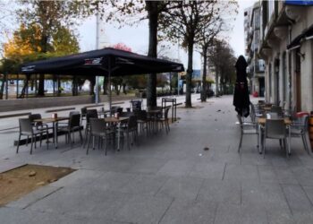 Resucita un histórico local de Vigo con cocina 'non-stop' y una carta "en peligro de extinción"