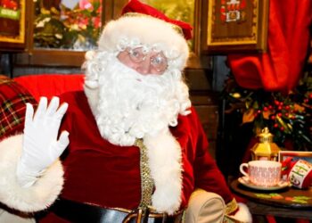 Papá Noel se muda oficialmente a Vigo y abrirá las puertas de su casa todos los días
