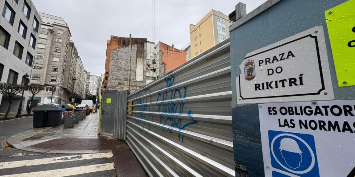 Vigo 'bautiza' su nueva plaza en homenaje al histórico bar que fue demolido para crear pisos de lujo