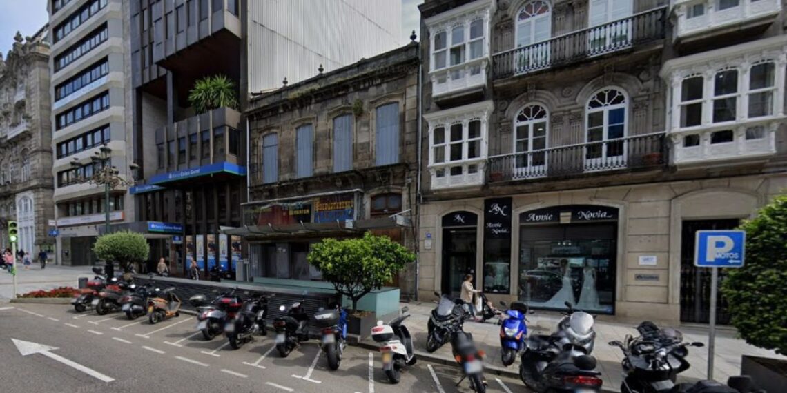 Un histórico edificio del entorno de Porta do Sol en Vigo se prepara para su nueva vida