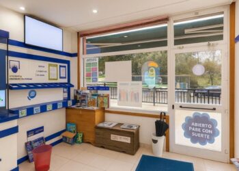 A la venta uno de los clásicos quioscos de Lotería de Vigo con décadas de historia