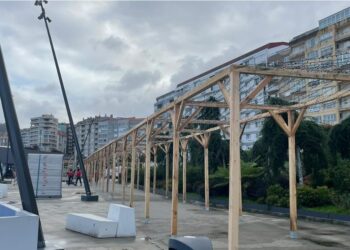 Vigo ultima la gran novedad de su Navidad con un mercado y dos pistas de hielo