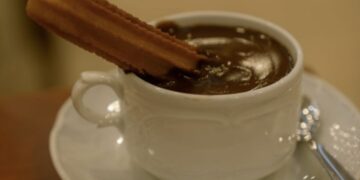 Las cafeterías de Vigo ya viven el boom del chocolate con churros y estas son cinco míticas