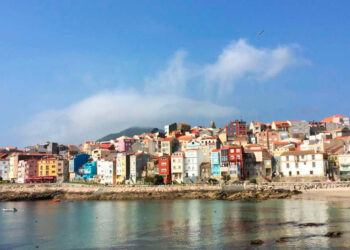 A Guarda aspirará a relevar a Ribadavia como la Navidad más dorada de España con Ferrero Rocher