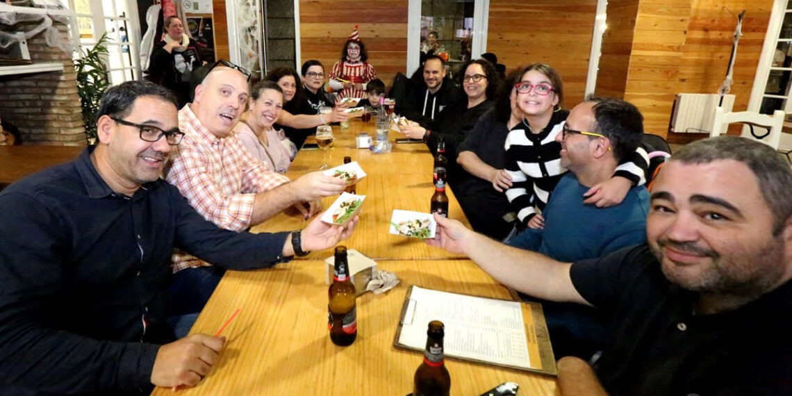 Éxito de público en el arranque de D'Gusta Porriño, la ruta de tapeo más emblemática del área