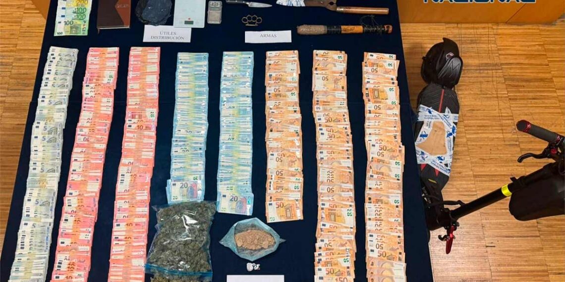 Golpe policial contra el tráfico de drogas en Vigo, tres detenidos y 100 gramos de heroína intervenidos