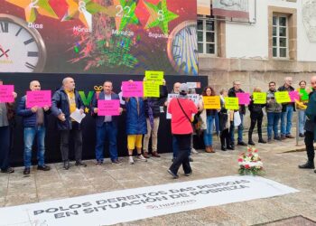 Piden a Caballero "que no le cieguen" las luces de la Navidad de Vigo y vea las "sombras" de los 'sintecho'