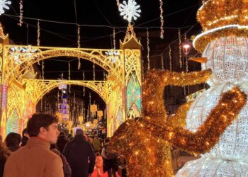 La Navidad de Vigo se prepara para su primer "lleno total" con el lunes festivo en Portugal