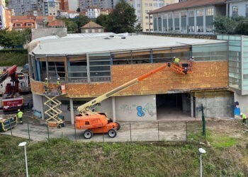 La Diputación urge a Caballero una reunión para "desbloquear" el convenio de la piscina de Teis