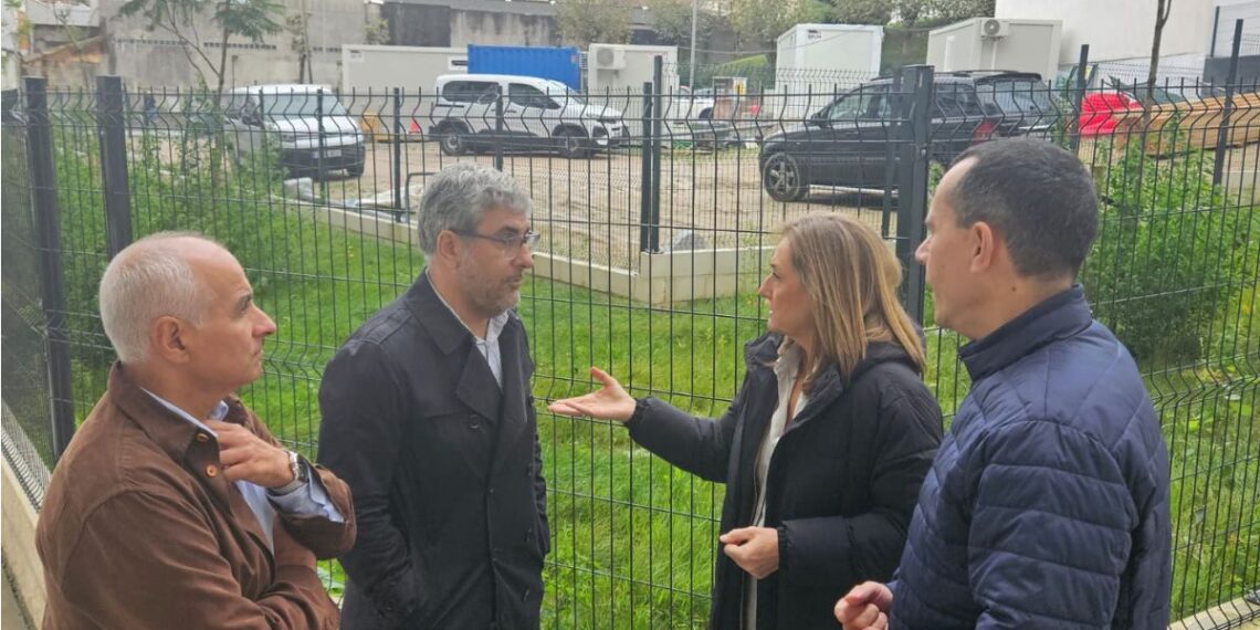 "Aproveche el solar para plantar tomates", denuncian el retraso del proyecto de alquiler social en Vigo