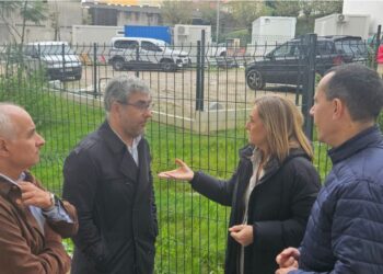 "Aproveche el solar para plantar tomates", denuncian el retraso del proyecto de alquiler social en Vigo