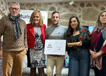 Redondela entrega el Premio Sesé Mateo denunciando la "normalización de la cultura de la violación"