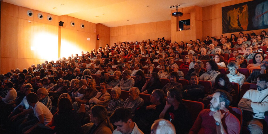 La película de San Simón arrasa en su primera semana con miles de espectadores en Galicia