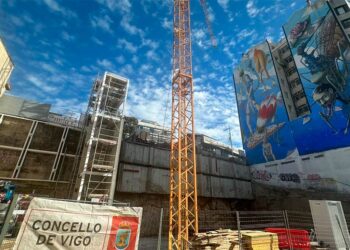 El Vigo Vertical avanza con un "hermoso" ascensor que permite crear un corredor mecánicor hasta O Castro