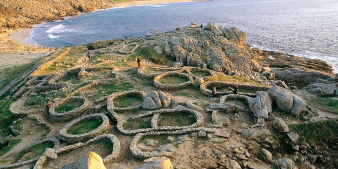 La Xunta estudia "regular" el acceso a dos grandes enclaves turísticos de Galicia