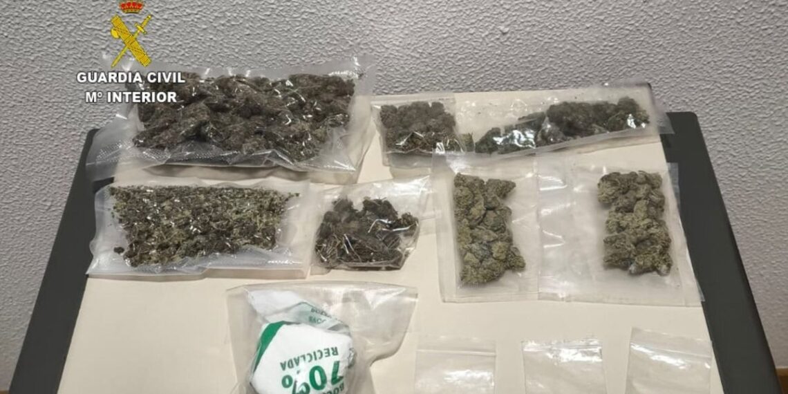 Detenido por tráfico de drogas un joven de O Porriño al que le intervinieron cocaína y marihuana