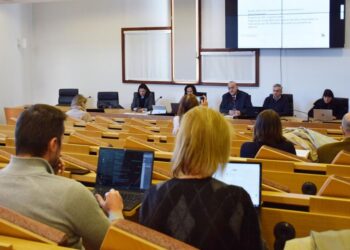 La UVigo aprueba el acuerdo para la descentralización de Medicina en Galicia