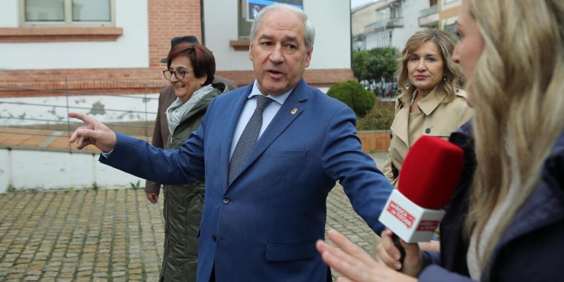 Rueda urge explicaciones por las denuncias a Tomé: "Es muy preocupante ver cómo van saliendo casos"
