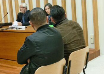 Dos acusados de extorsionar a un hombre en Vigo, al que confundieron con otro, se declaran inocentes