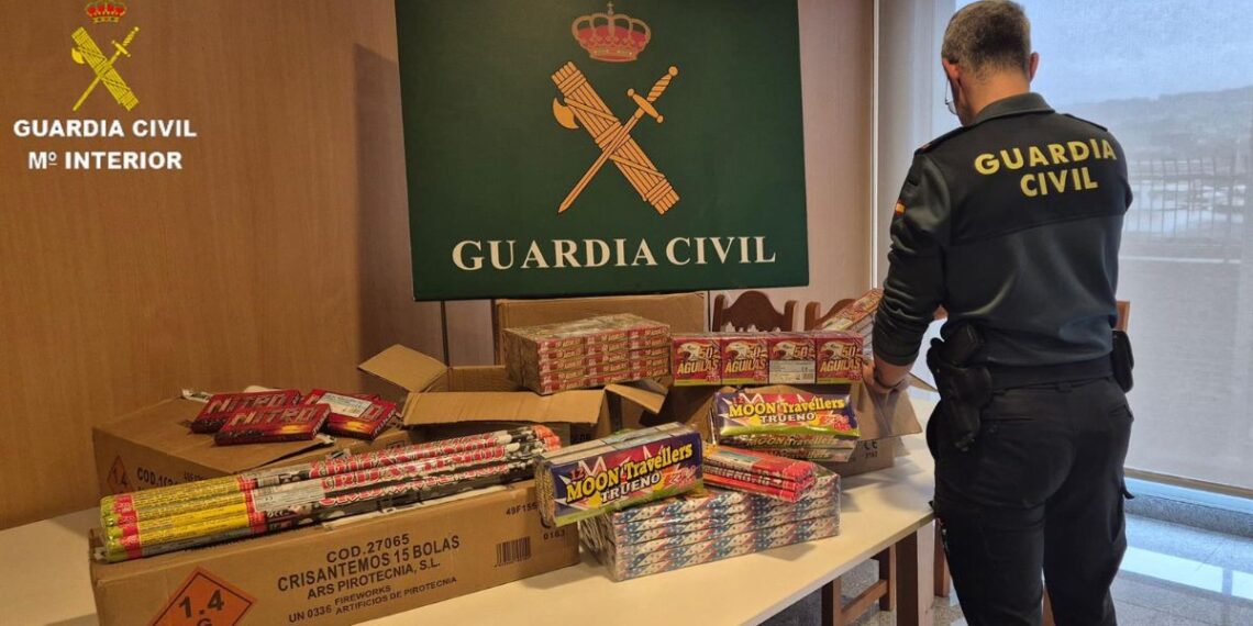 Intervienen material pirotécnico sin autorización en un bazar de Gondomar