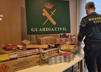 Intervienen material pirotécnico sin autorización en un bazar de Gondomar