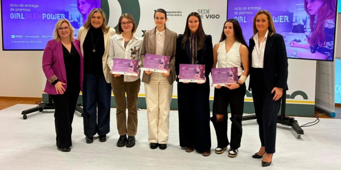 La UVigo entrega los premios GirlGeekPower a 4 alumnas que "abren camiño" en ciencias e ingeniería