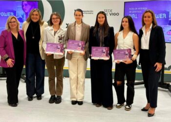 La UVigo entrega los premios GirlGeekPower a 4 alumnas que "abren camiño" en ciencias e ingeniería