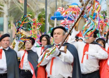 El 'fenómeno Rondallas' aterriza este finde en Nigrán con un espectacular certamen