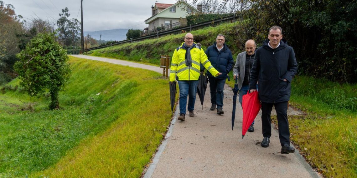 Tui mejora la senda fluvial del Caselas y pone en valor su patrimonio restaurando dos molinos