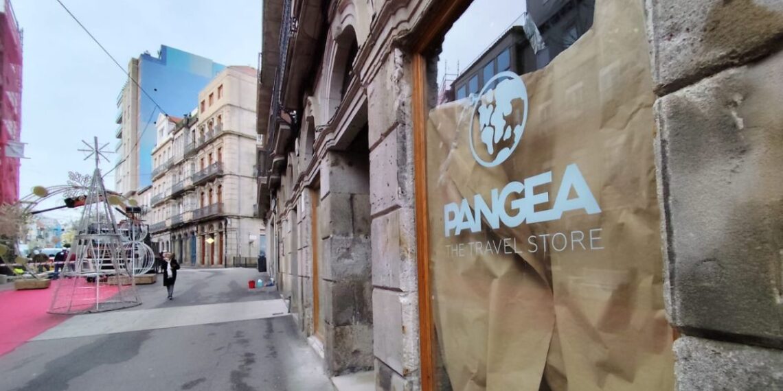 La "tienda de viajes más grande del mundo" aterriza en pleno centro de Vigo con un nuevo local