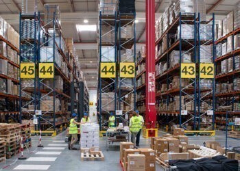 Abre en Vigo "acompartir" un 'banco de productos no alimentarios' para los más vulnerables
