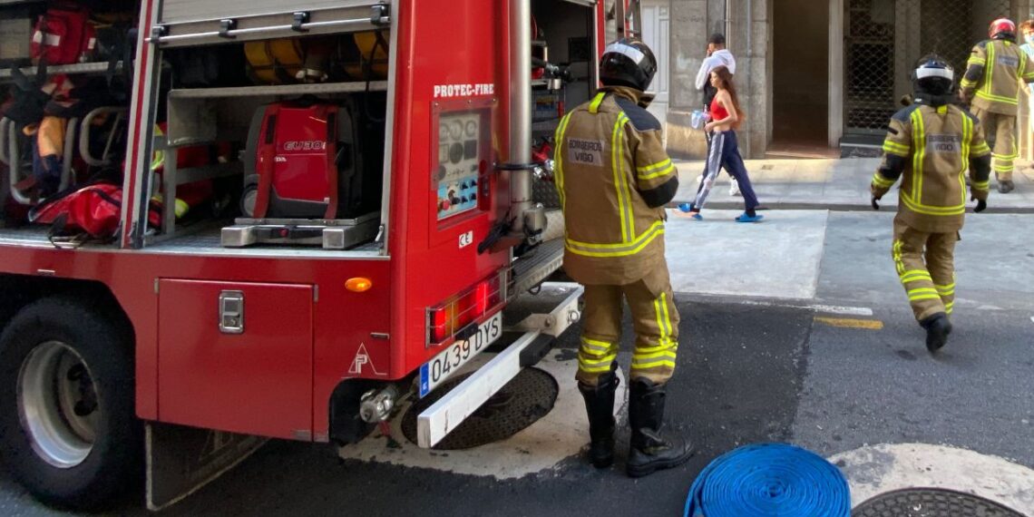 Herida una vecina de Vigo tras un incendio originado por un hornillo de gas