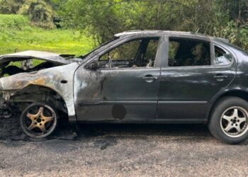 Investigado por robar un coche, provocar un accidente en Ponteareas, huir y calcinar el vehículo