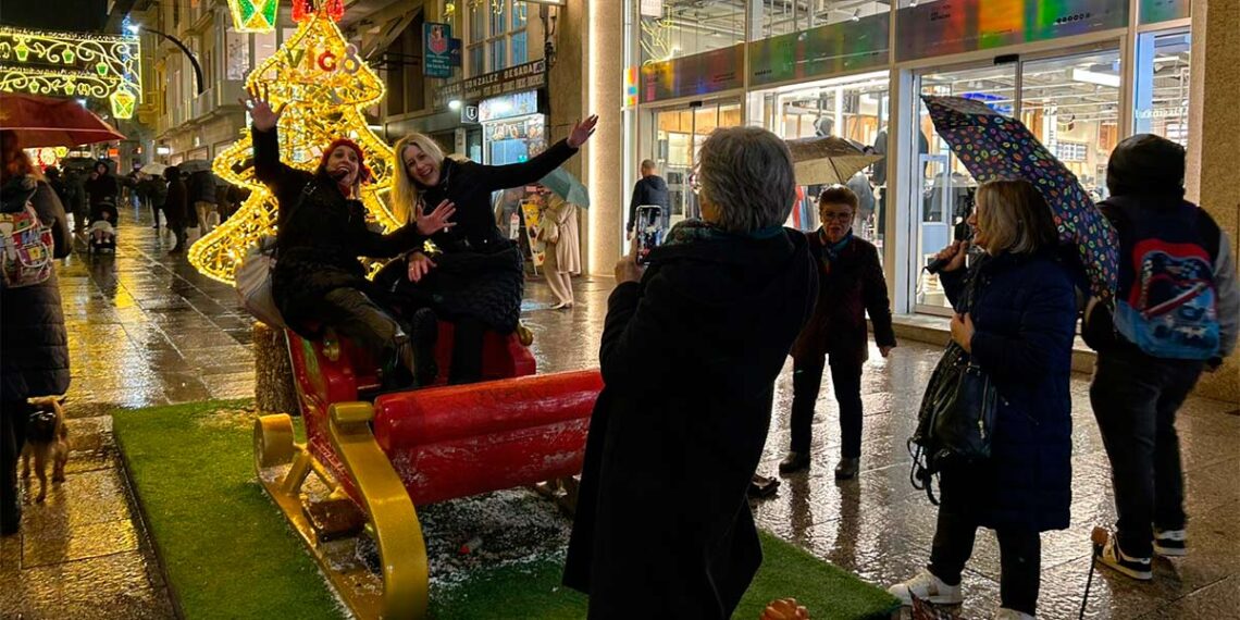 La lluvia desluce el festivo de Portugal, la "invasión" en la Navidad de Vigo se redujo al finde