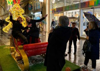 La lluvia desluce el festivo de Portugal, la "invasión" en la Navidad de Vigo se redujo al finde